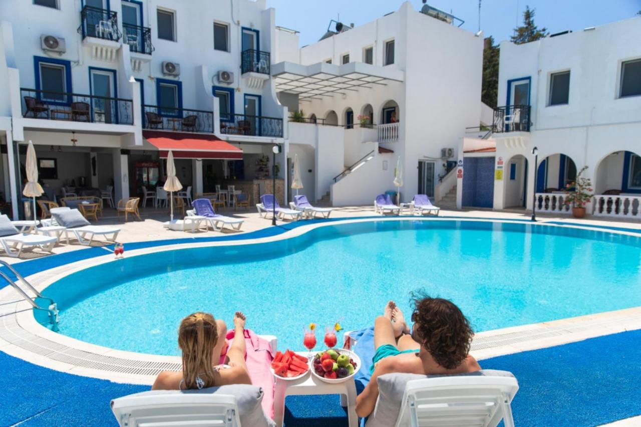 לינה וארוחת בוקר Dreams Bodrum Hotel *